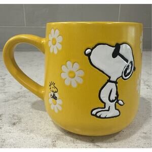 SUNNY DAYS 20oz Mug Hand Painted Snoopy Woodstock Daisy Flowers Yellow Peanuts